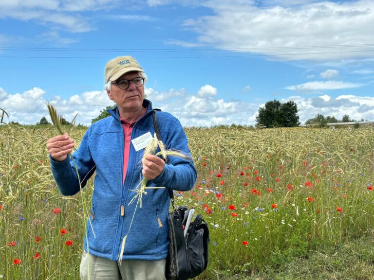 Rudi Vögel from VERN at the HNEE field day on Gut Wilmersdorf